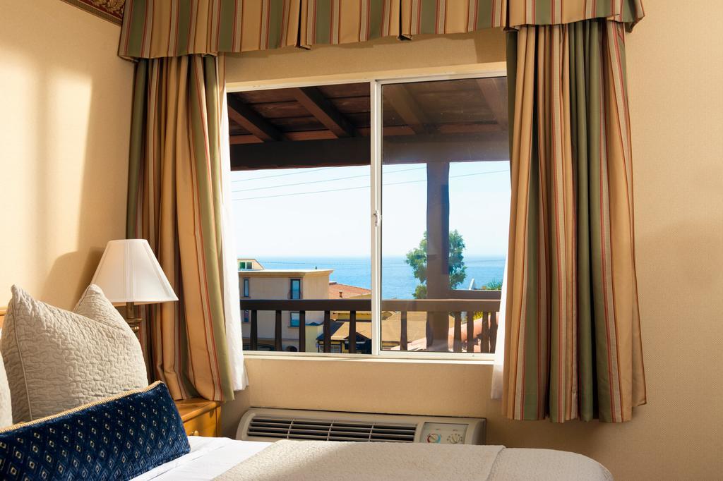 Queen Room Sea View